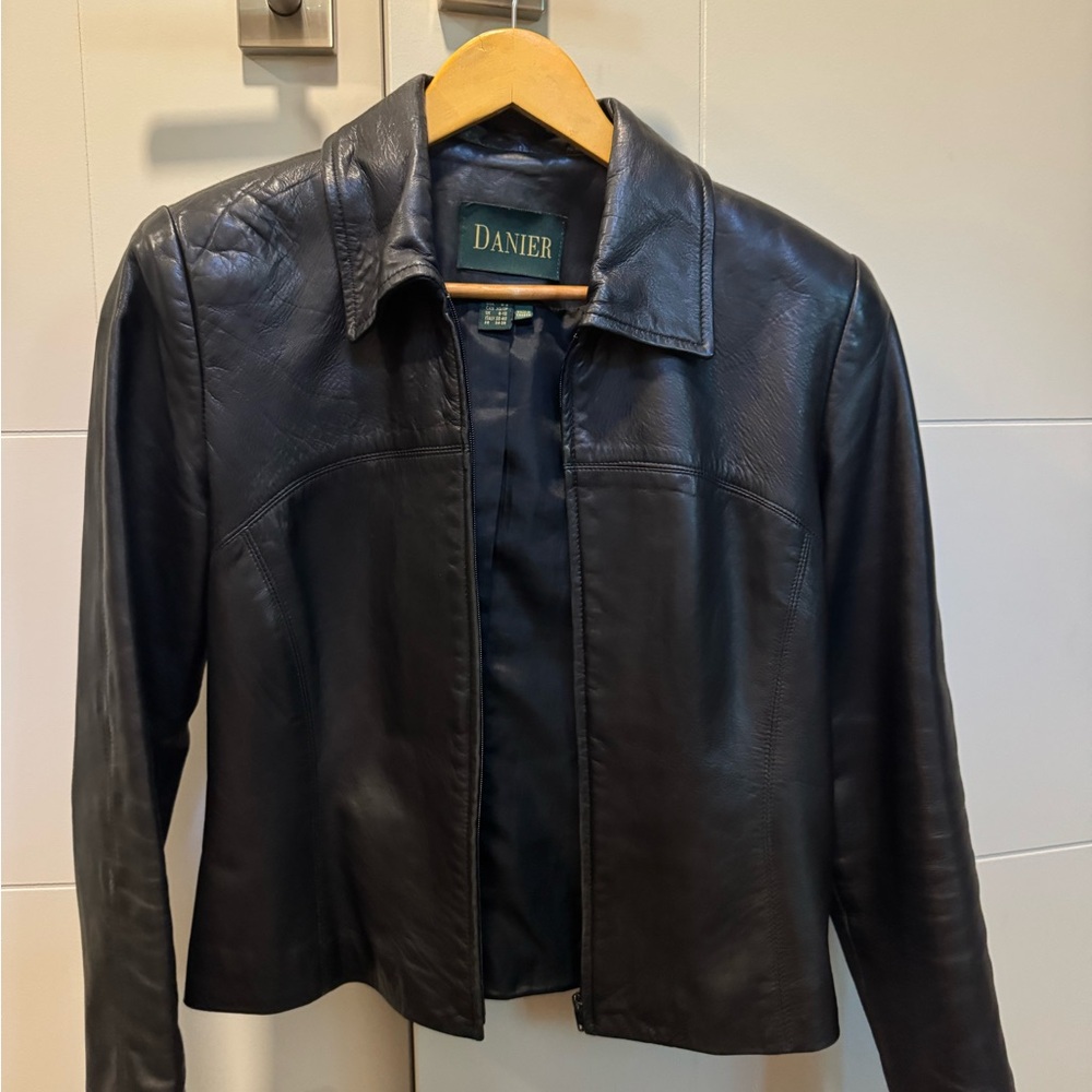 Danier Women's Classic Black Leather Jacket